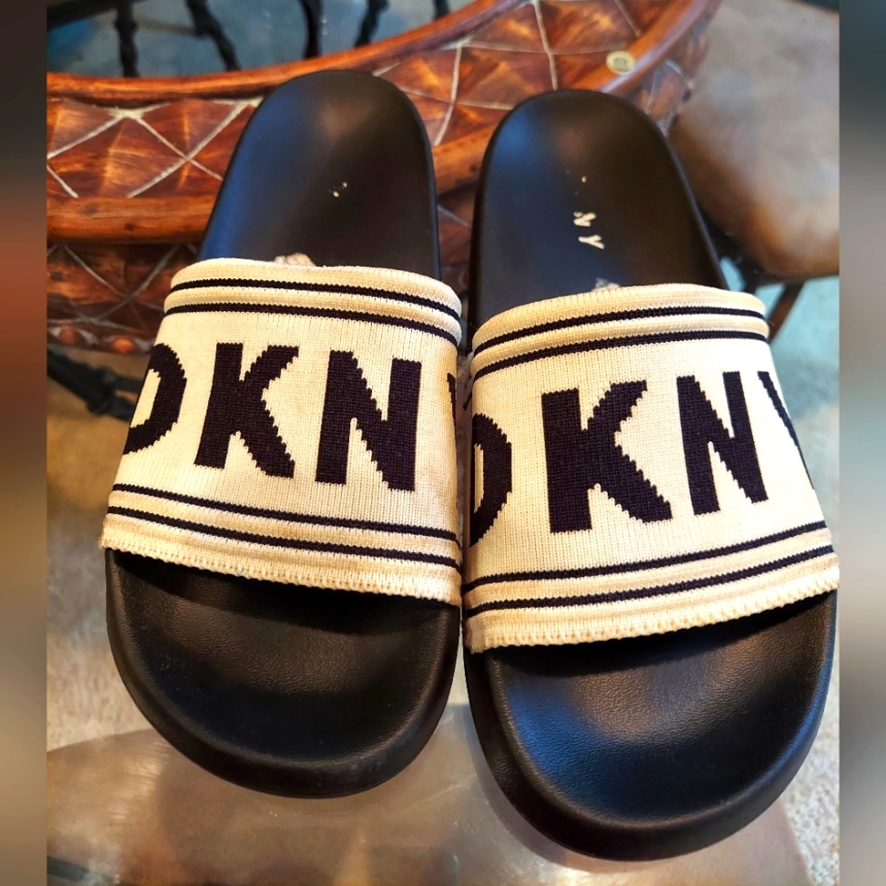 DKNY Zora white slides, size 7.5